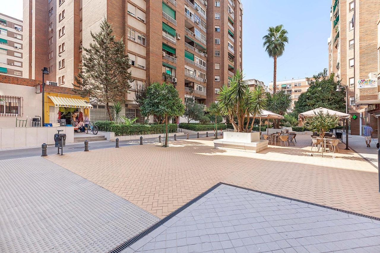 Amplio Y Centrico, Recien Reformado, Calefaccion Central, Jardines, Supermercados, Cafeterias Y Todos Los Servicios En El Corazon De La Ciudad Granada Luaran gambar